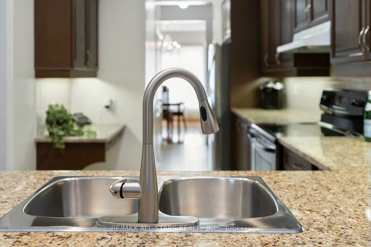 52, Oasis, Greensborough, Markham