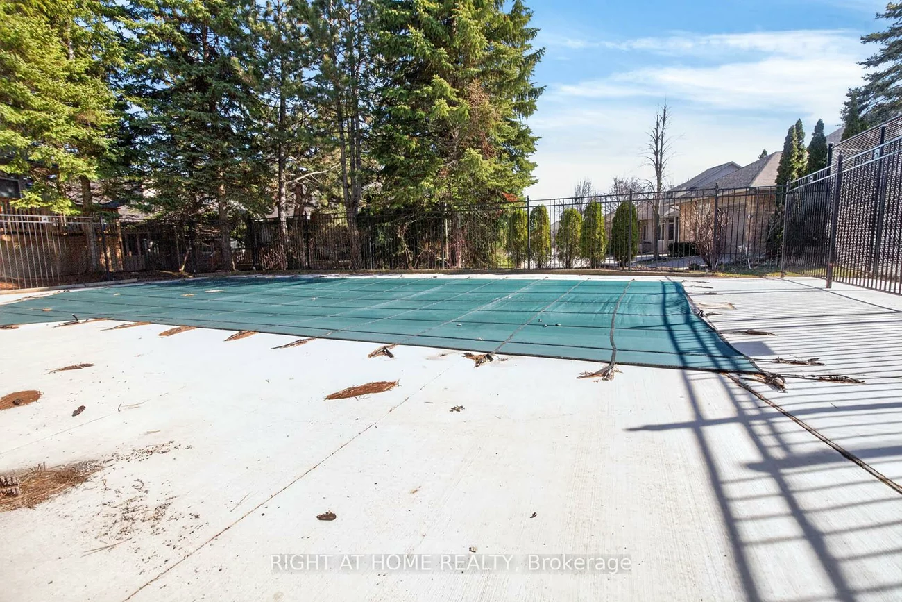 145, Louisbourg, Greensborough, Markham