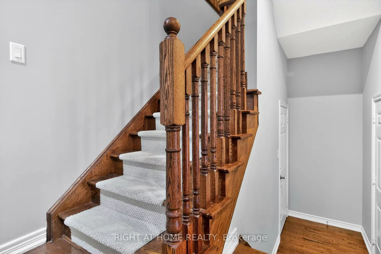 145, Louisbourg, Greensborough, Markham