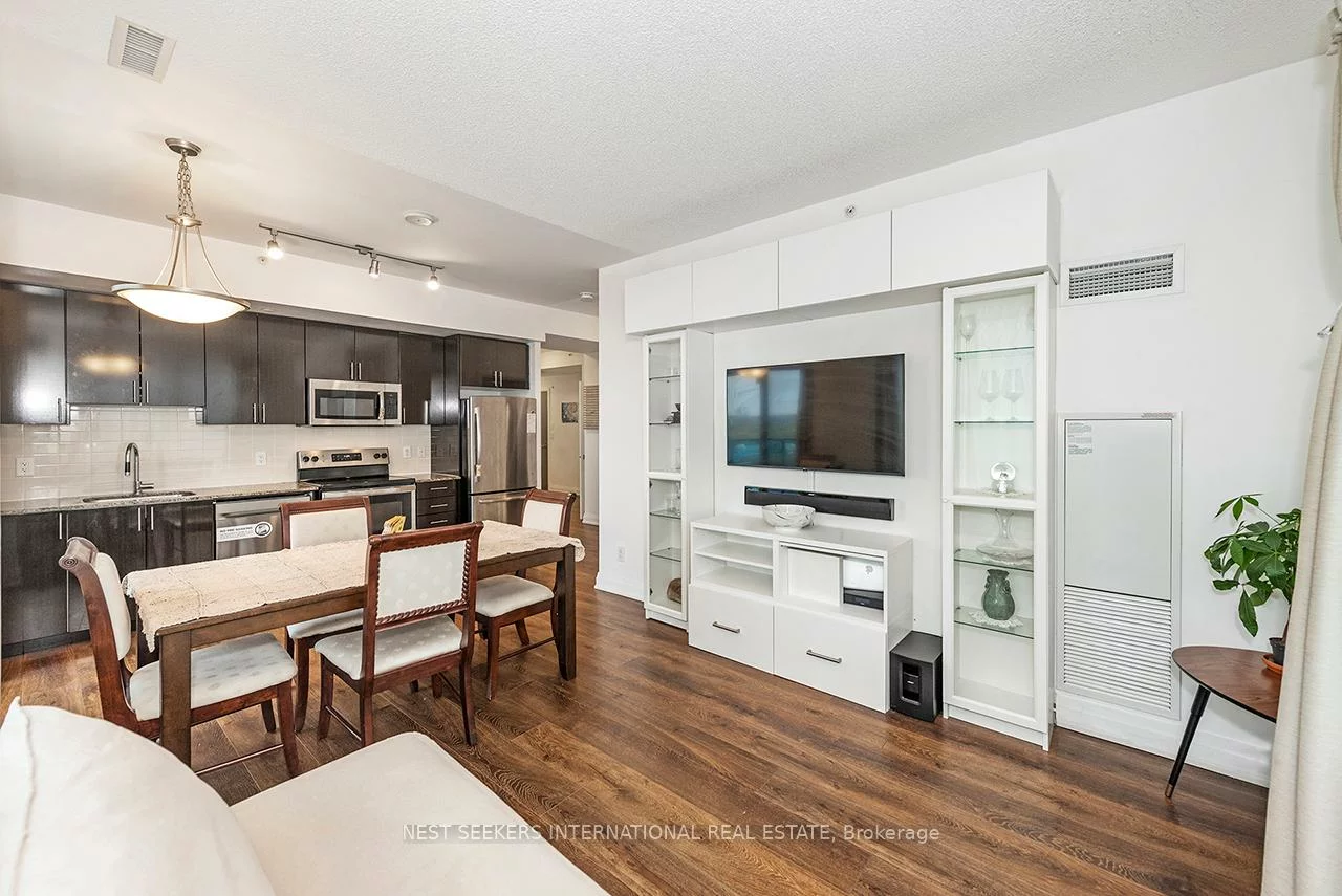 7165, Yonge, Grandview, Markham