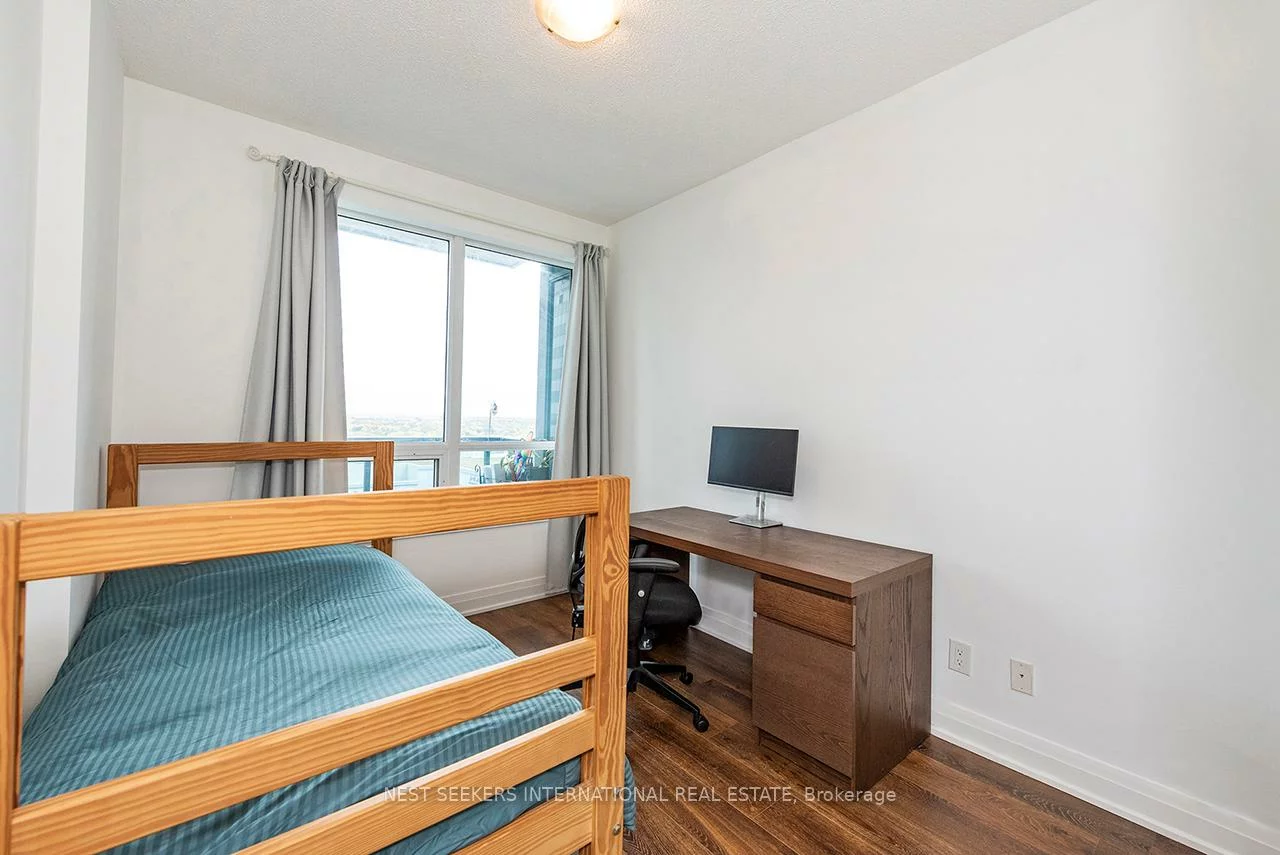 7165, Yonge, Grandview, Markham