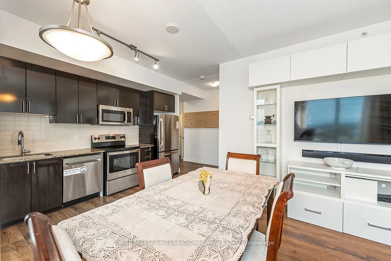 7165, Yonge, Grandview, Markham