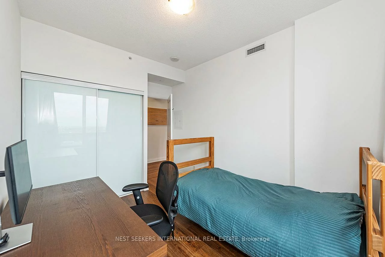 7165, Yonge, Grandview, Markham