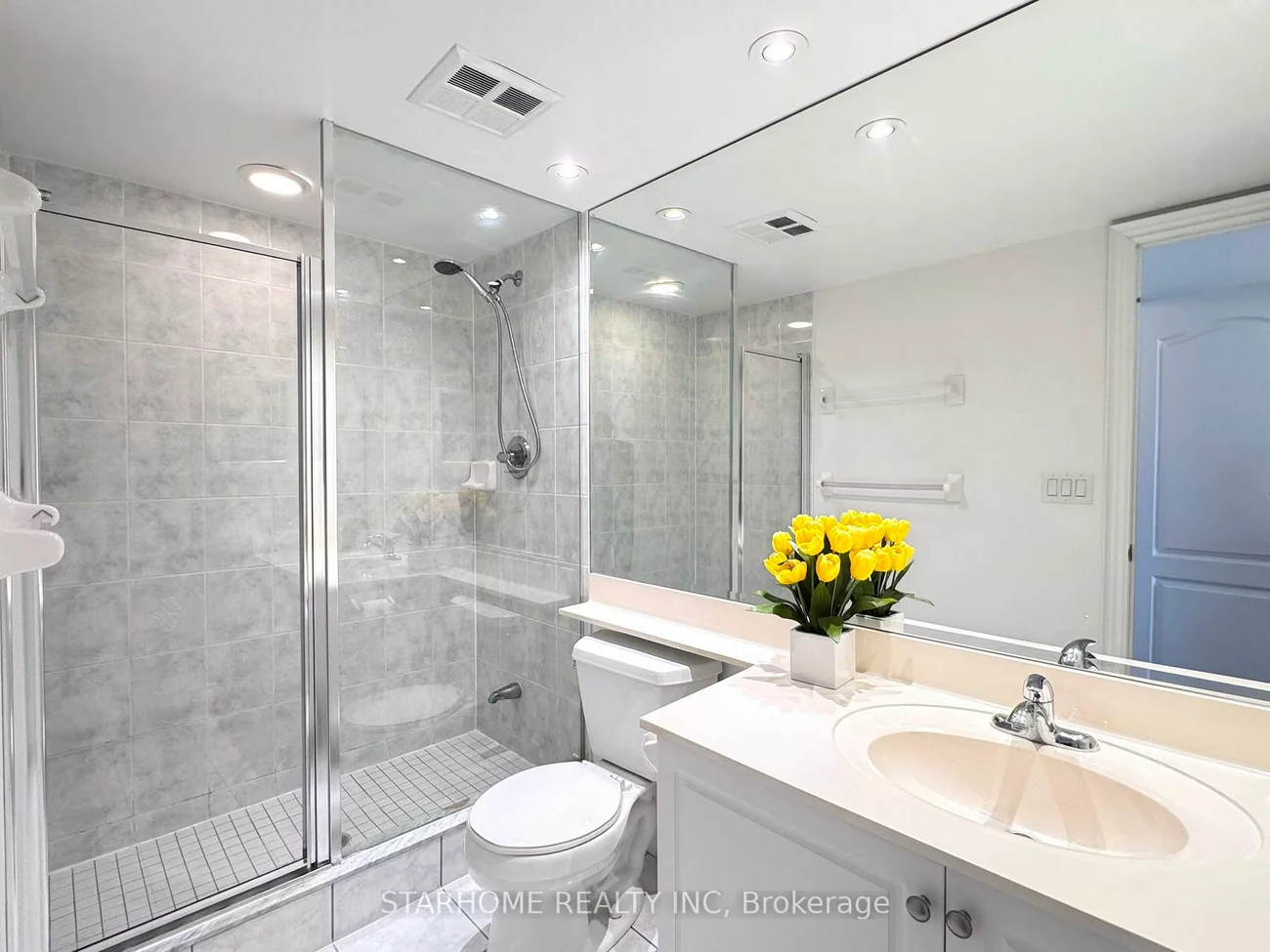 51, Saddlecreek, Commerce Valley, Markham