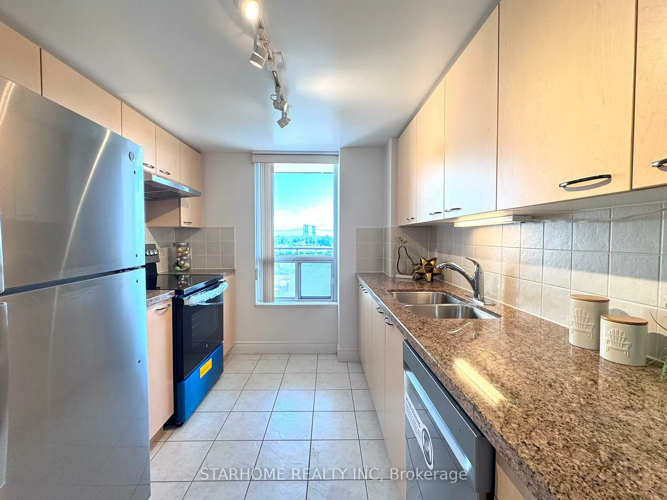 51, Saddlecreek, Commerce Valley, Markham