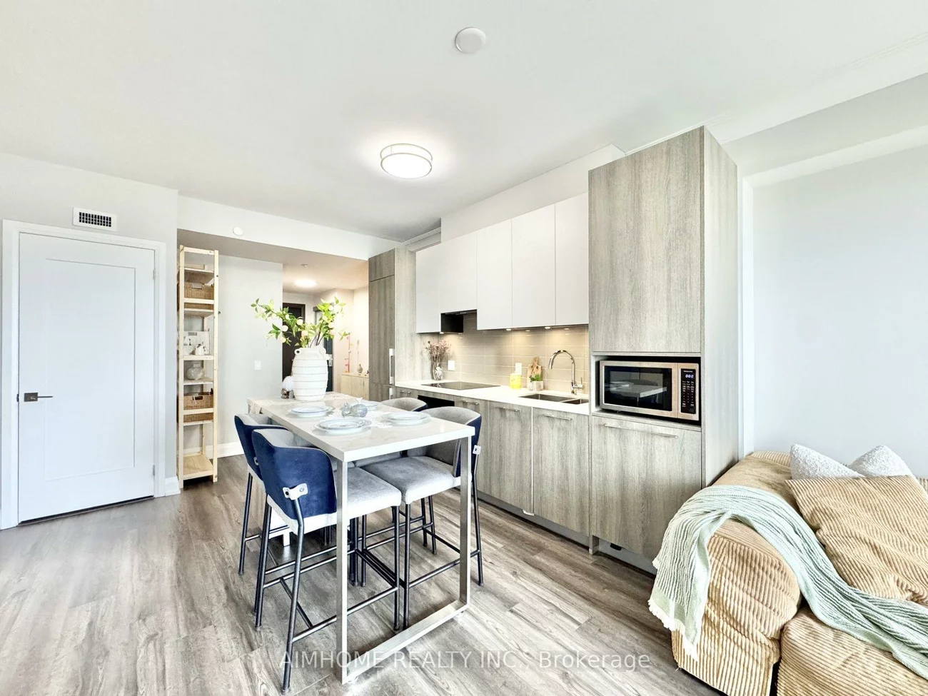18, Water Walk, Unionville, Markham