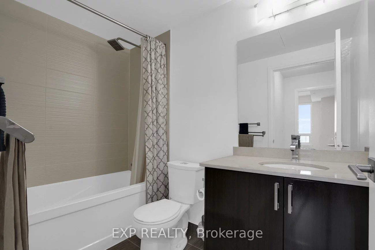 7167, Yonge, Grandview, Markham