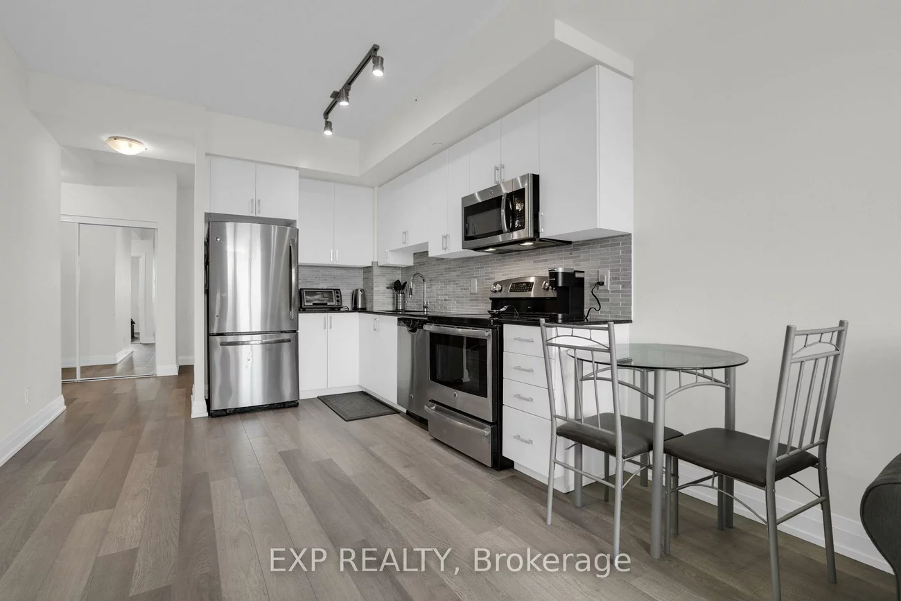 7167, Yonge, Grandview, Markham