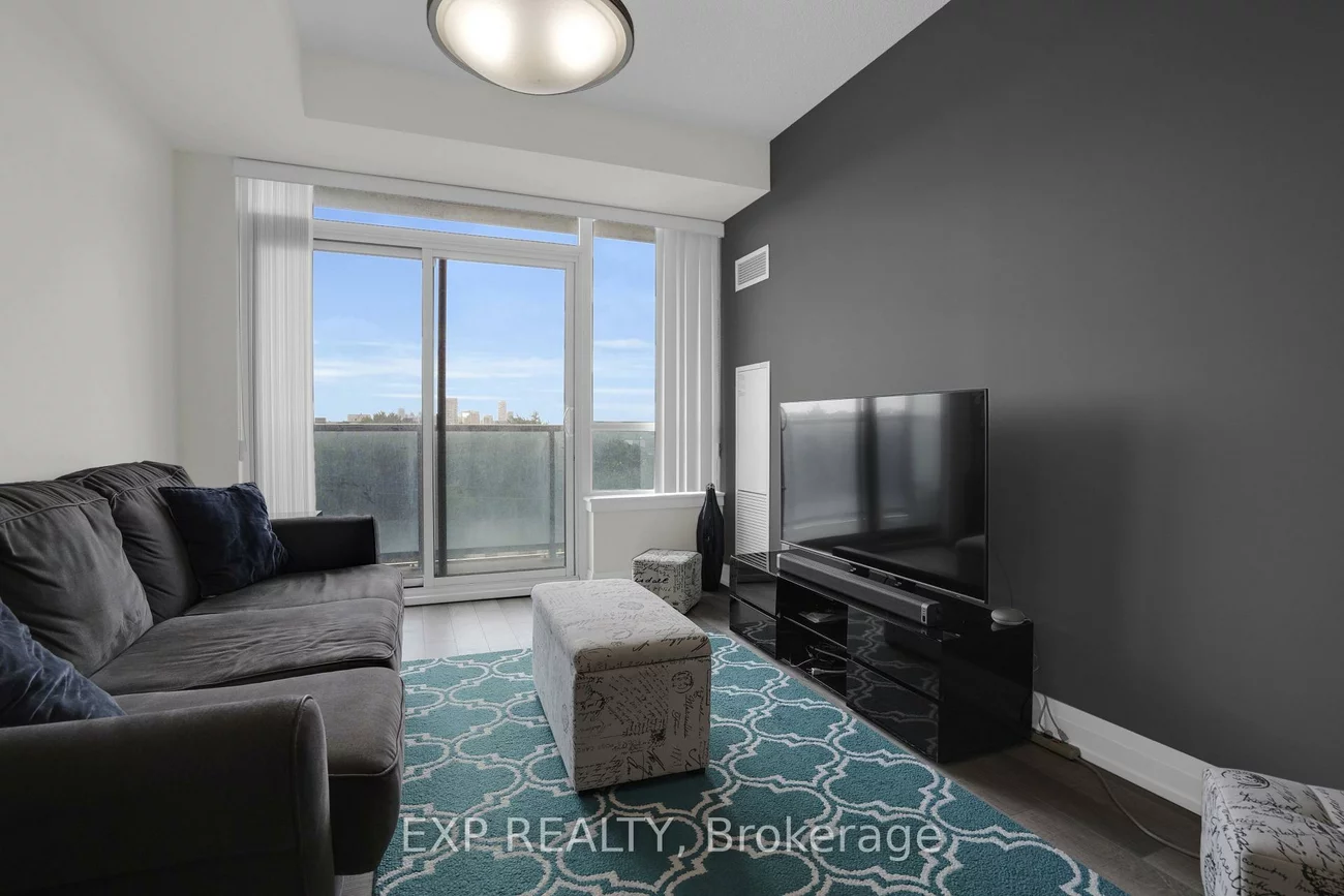 7167, Yonge, Grandview, Markham