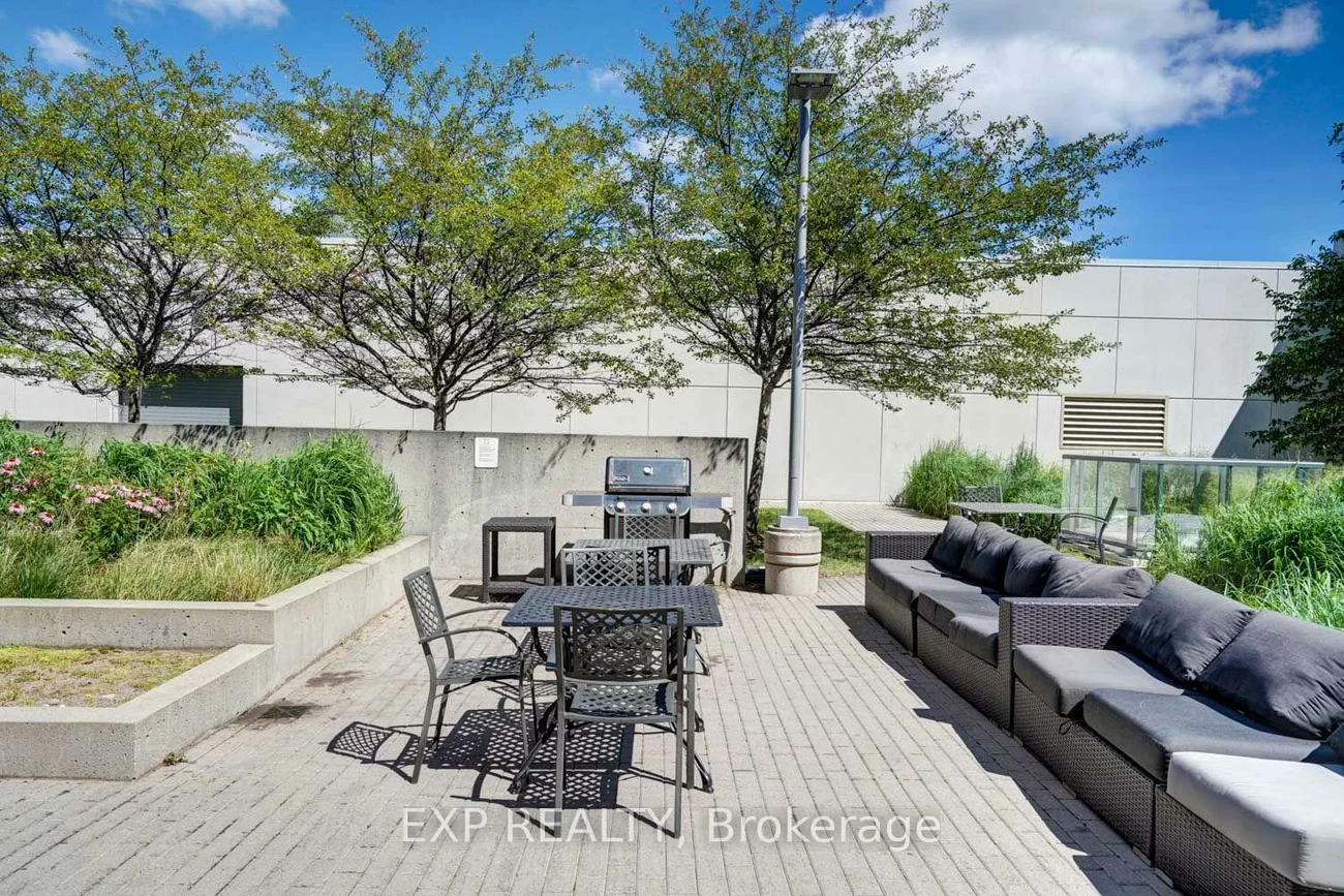 7167, Yonge, Grandview, Markham