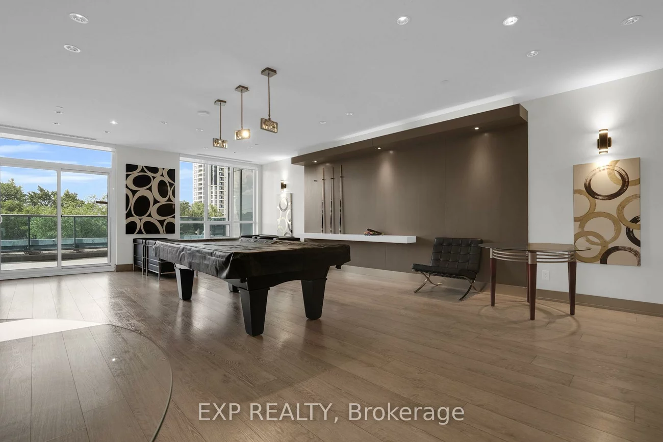 7167, Yonge, Grandview, Markham