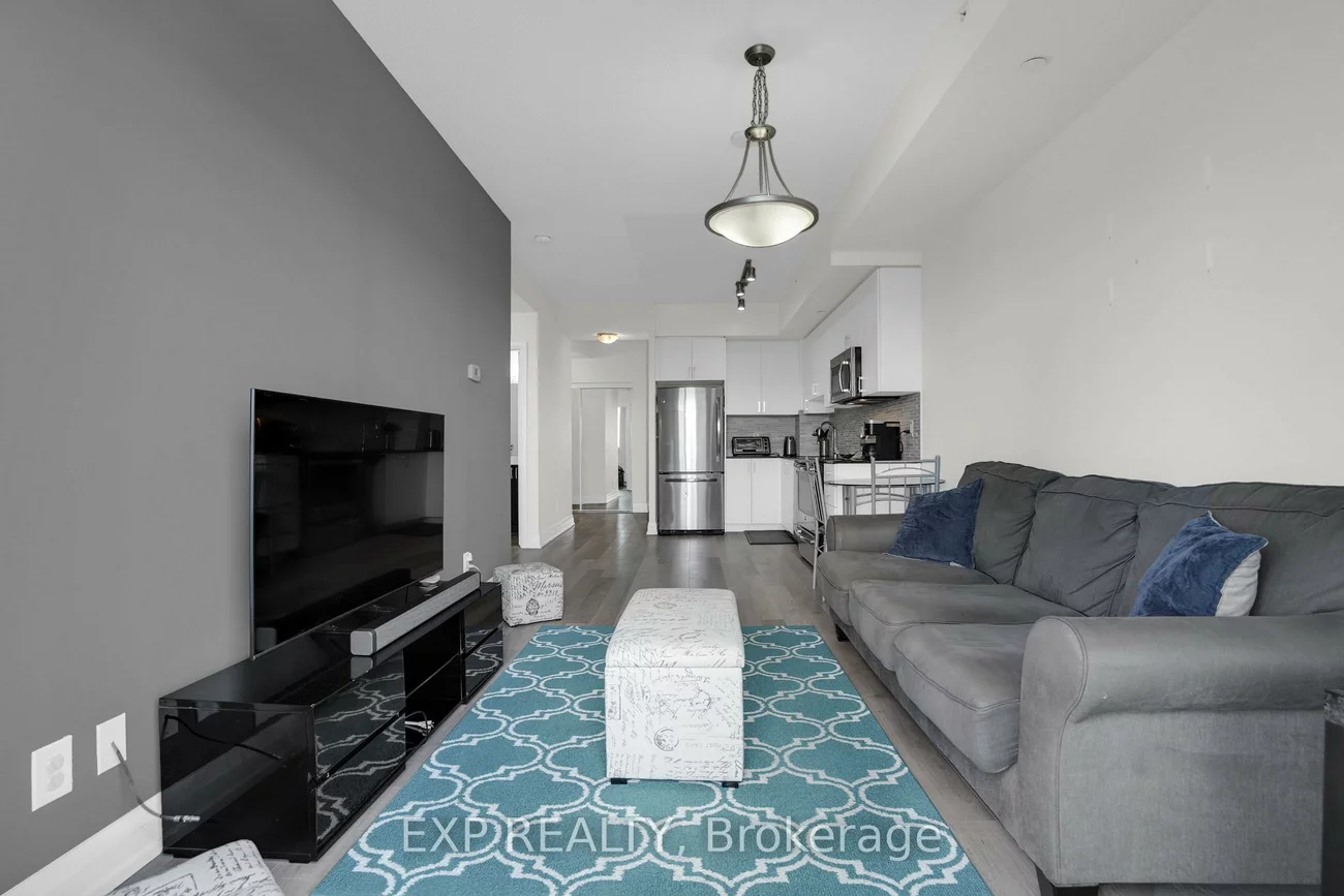 7167, Yonge, Grandview, Markham