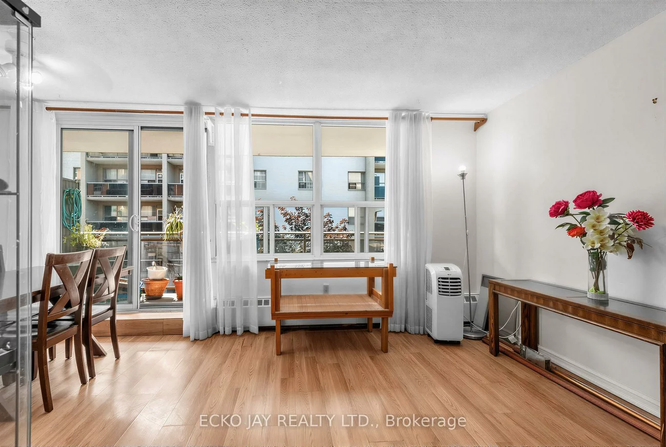 180, Dudley, Thornhill, Markham