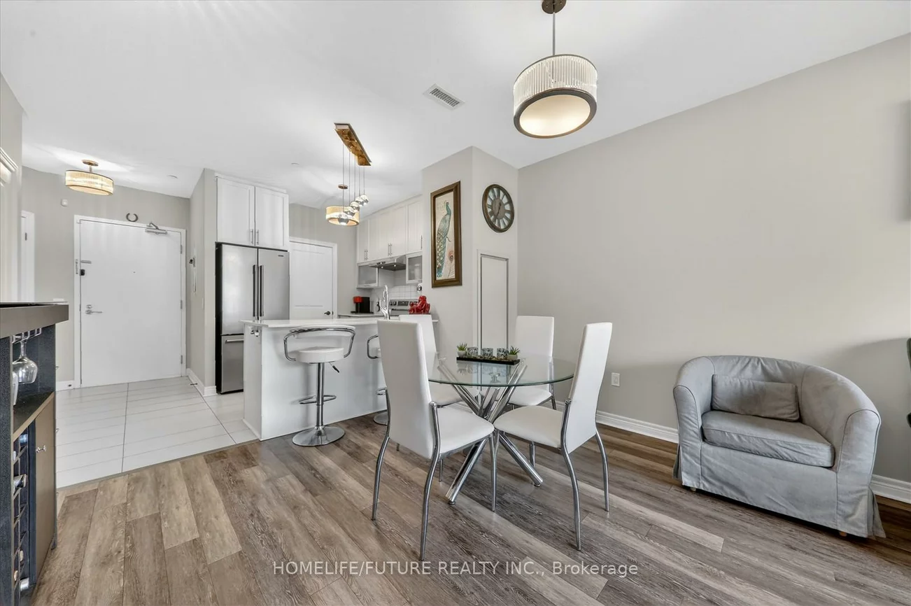 7325, Markham, Cedarwood, Markham