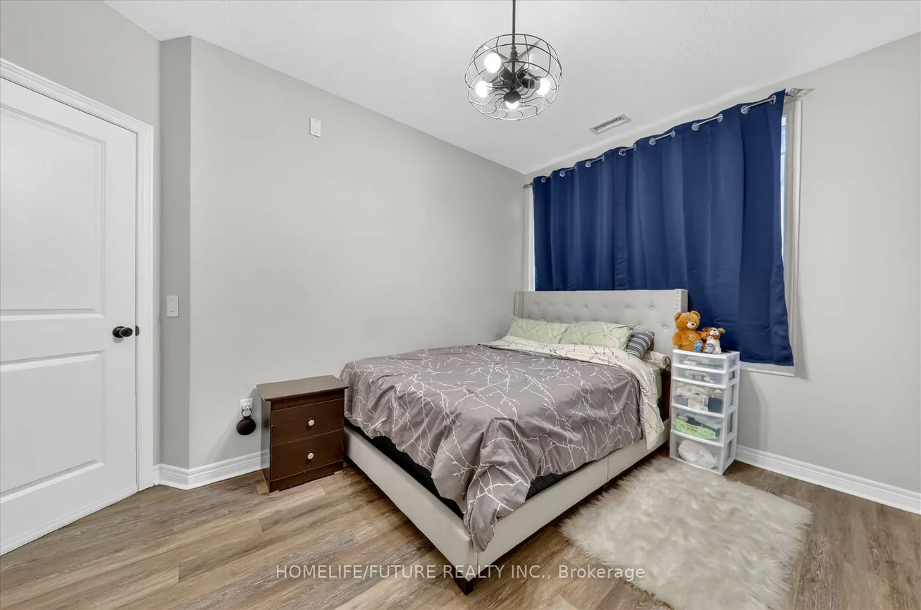 7325, Markham, Cedarwood, Markham