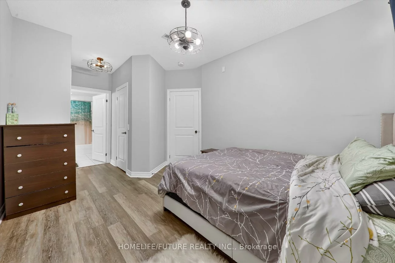 7325, Markham, Cedarwood, Markham