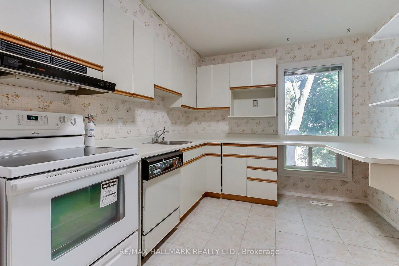 208, Royal Orchard, Royal Orchard, Markham