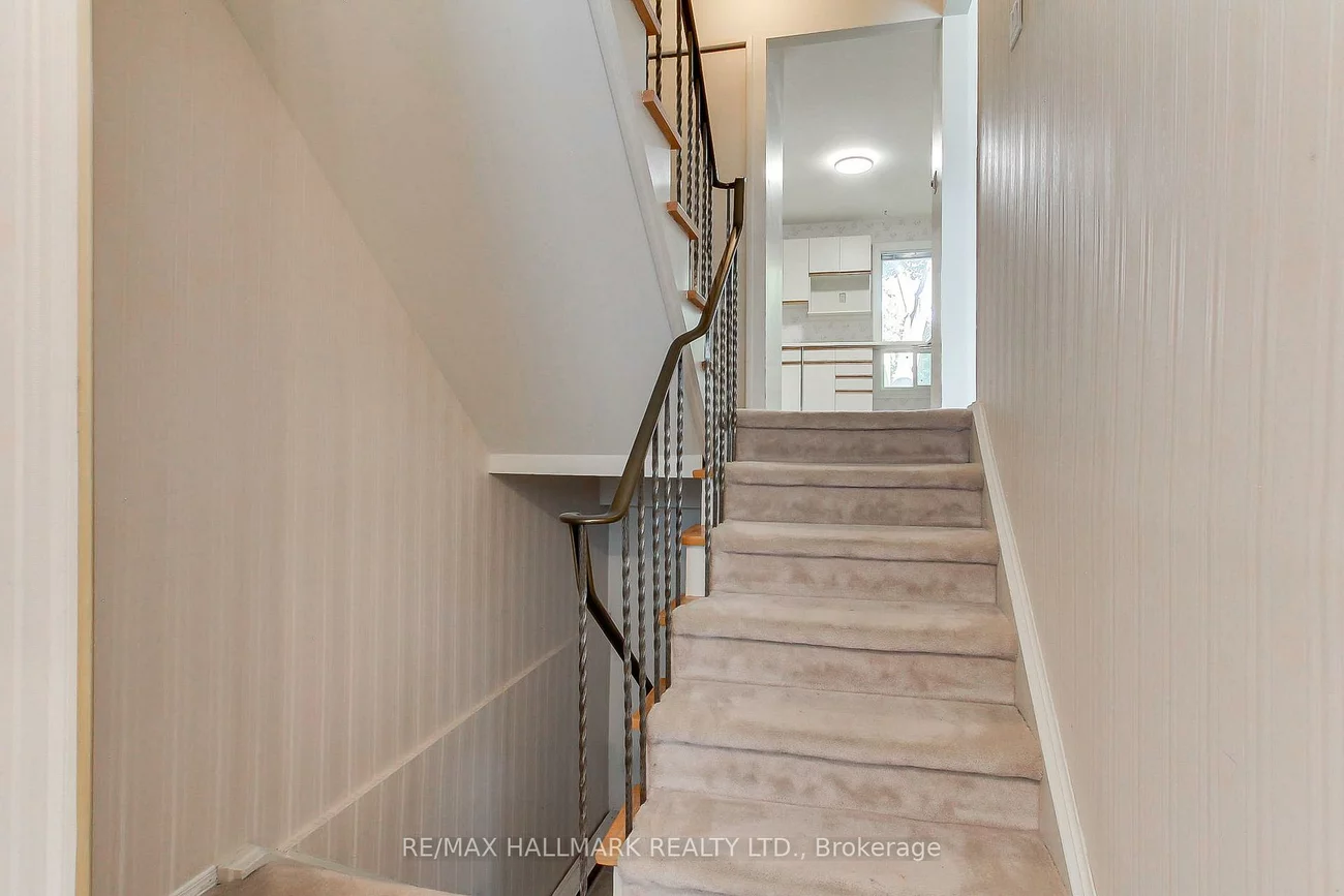 208, Royal Orchard, Royal Orchard, Markham