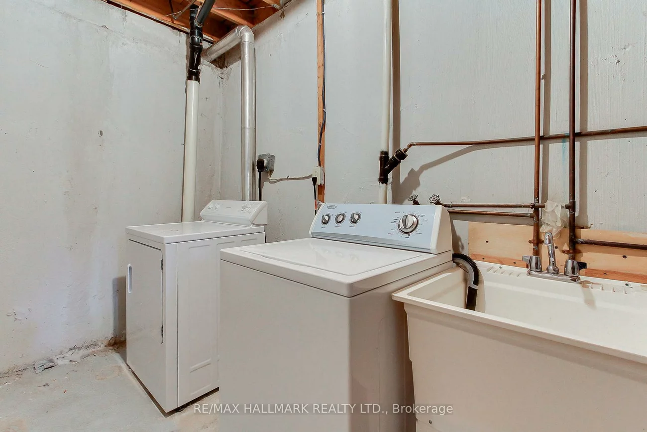 208, Royal Orchard, Royal Orchard, Markham