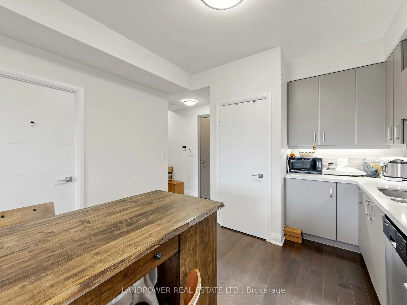 18, Uptown, Unionville, Markham