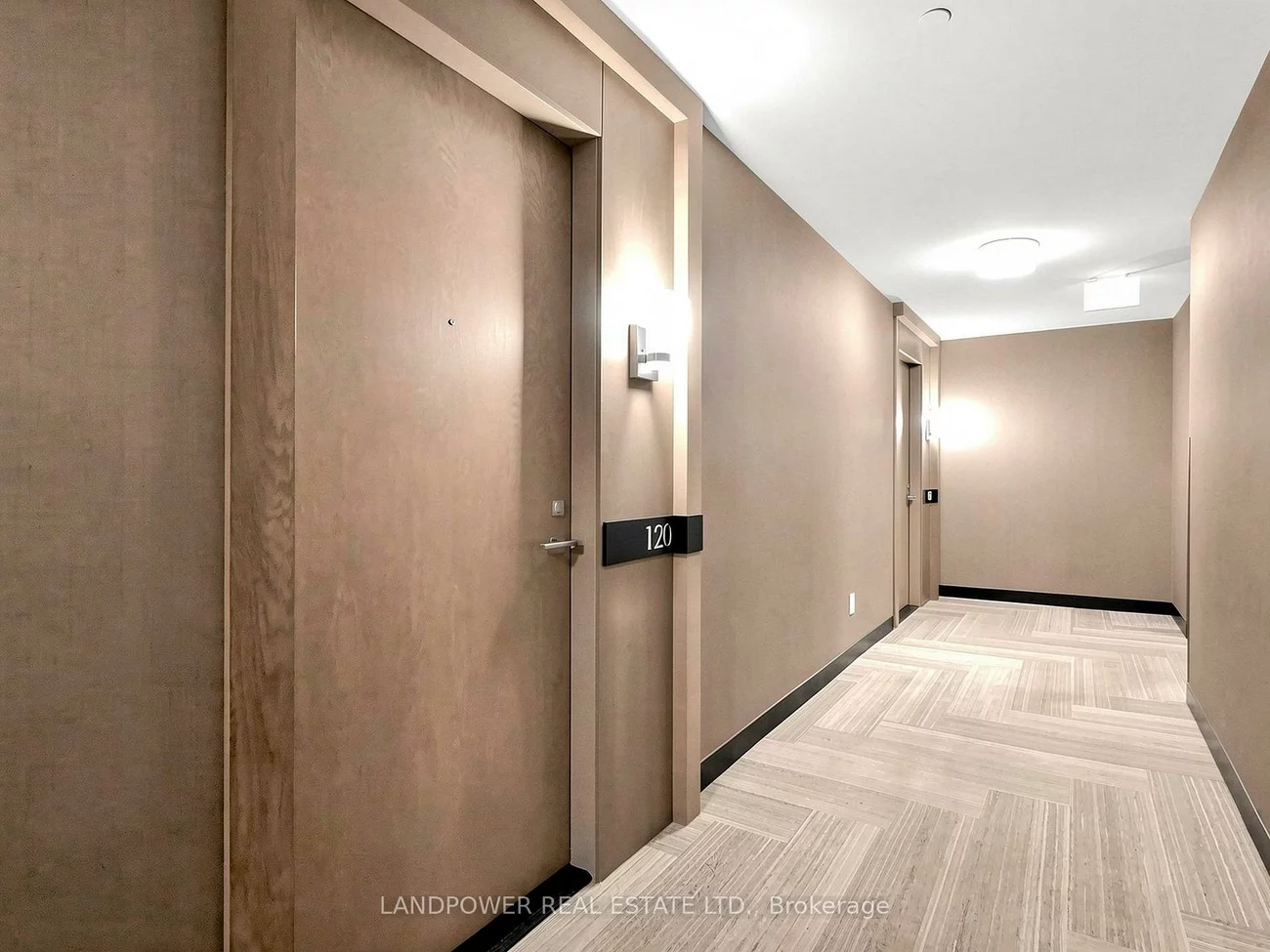18, Uptown, Unionville, Markham