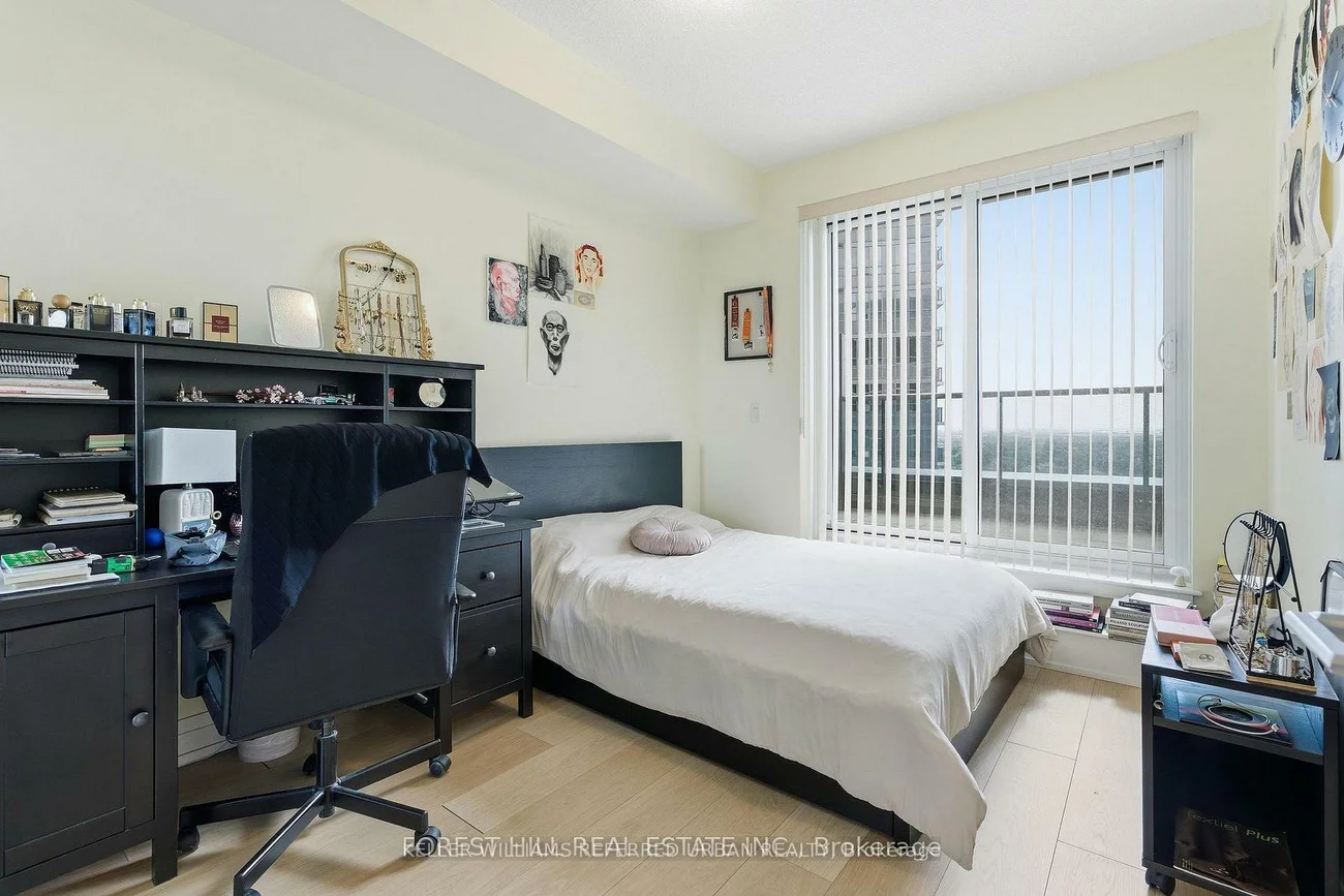 7165, Yonge, Thornhill, Markham
