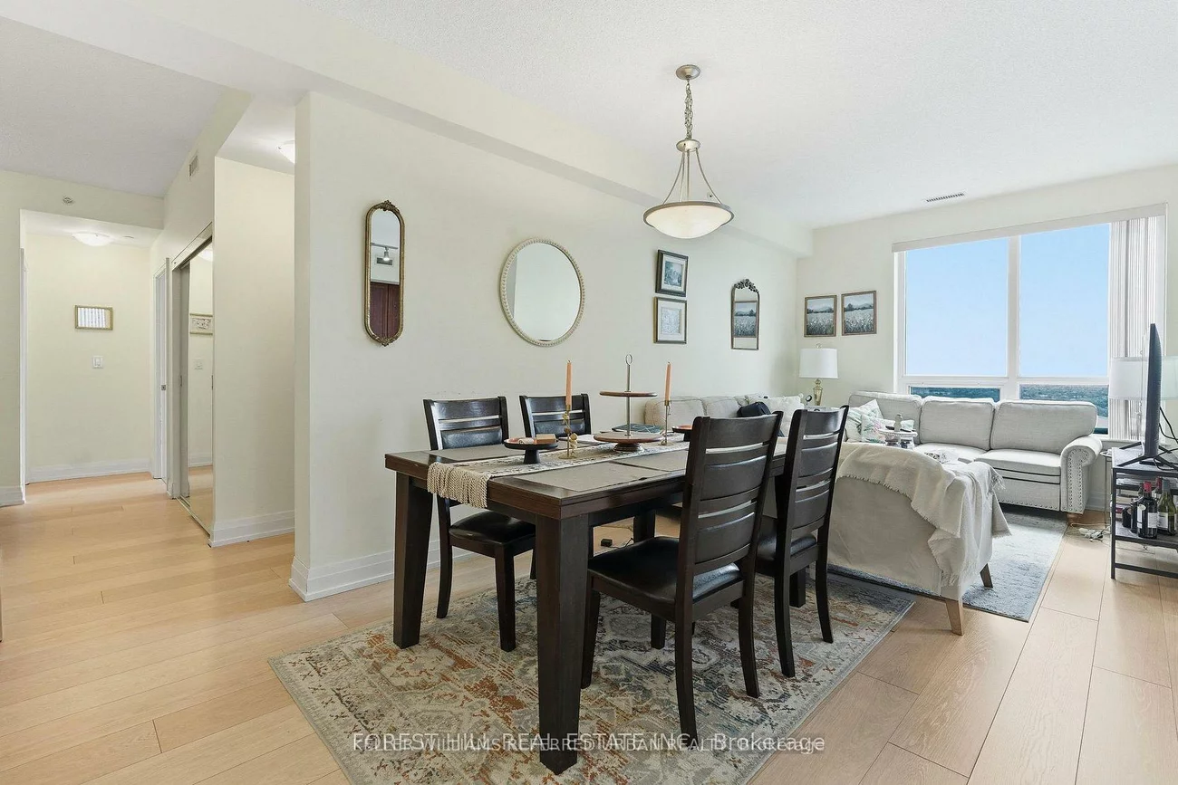 7165, Yonge, Thornhill, Markham