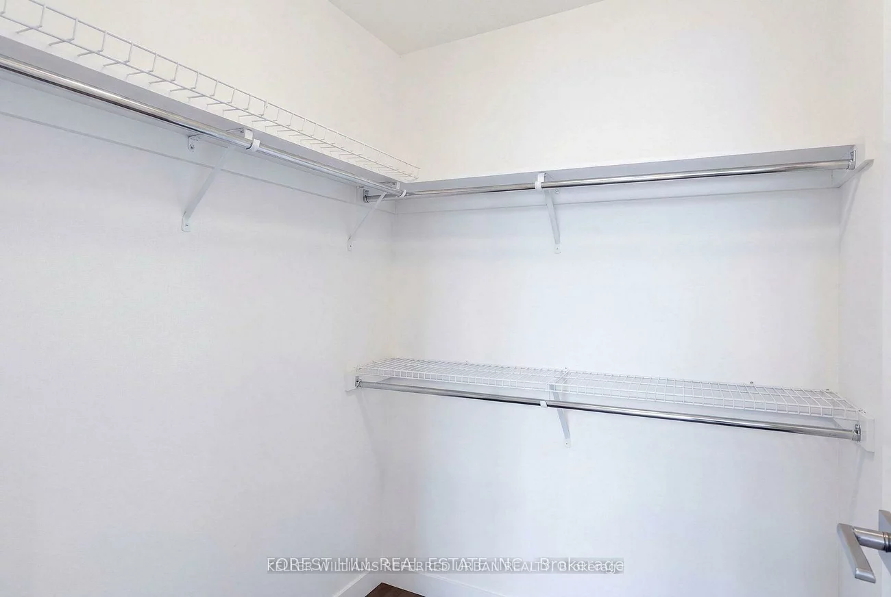 7165, Yonge, Thornhill, Markham