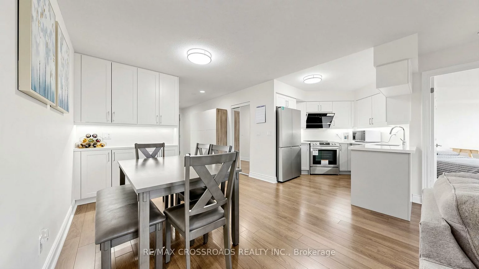 23, Cox, Unionville, Markham