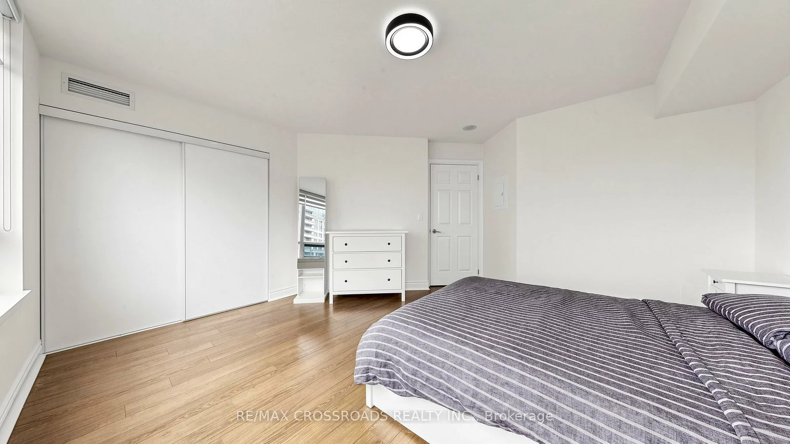23, Cox, Unionville, Markham