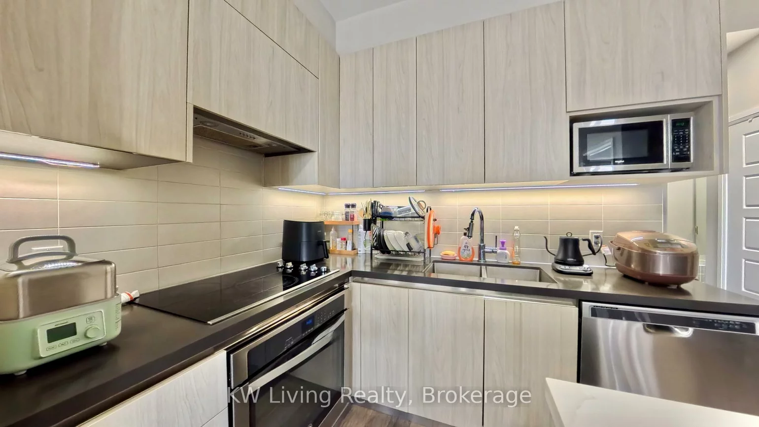 15, Water Walk, Unionville, Markham