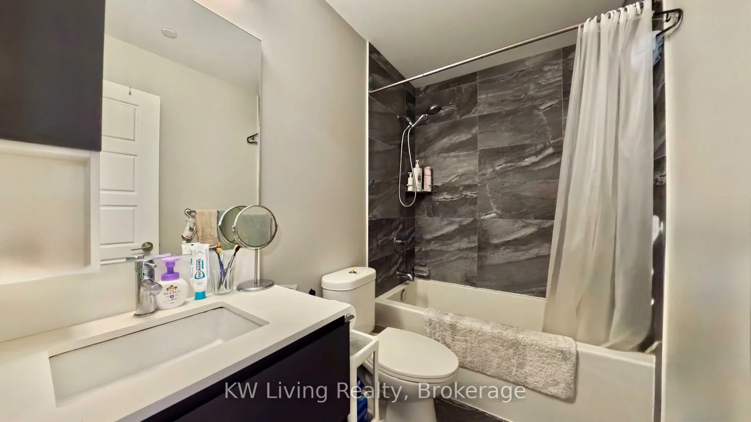 15, Water Walk, Unionville, Markham