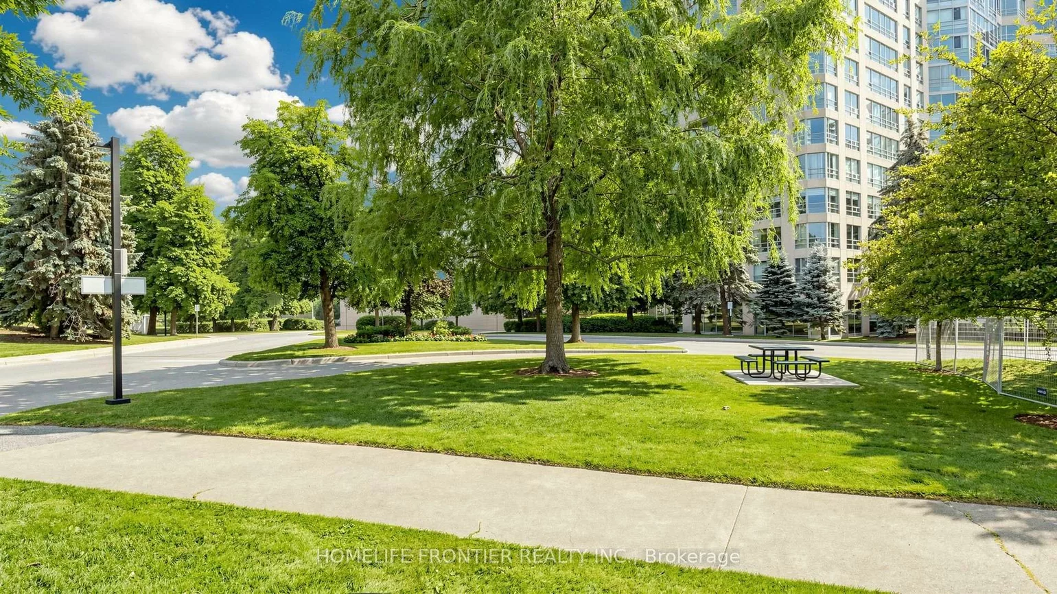 7825, Bayview, Aileen-Willowbrook, Markham