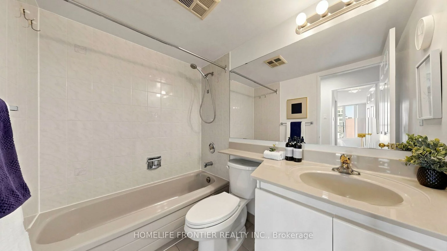 7825, Bayview, Aileen-Willowbrook, Markham