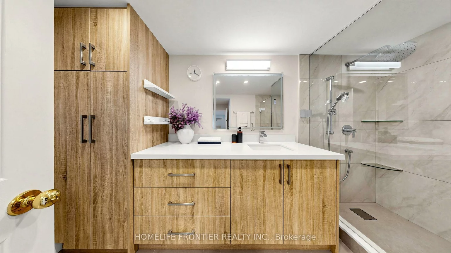 7825, Bayview, Aileen-Willowbrook, Markham
