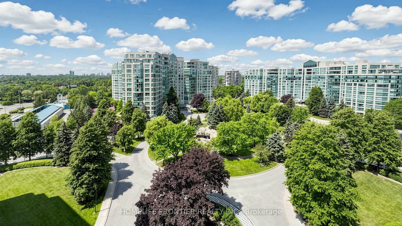 7825, Bayview, Aileen-Willowbrook, Markham