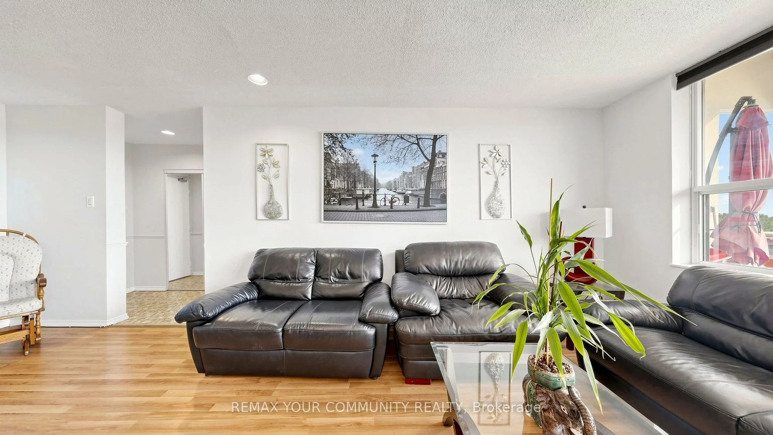 180, Dudley, Thornhill, Markham