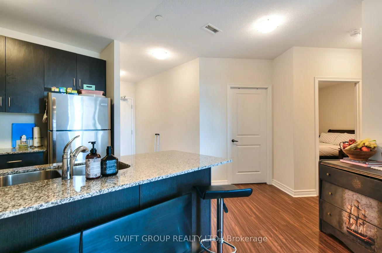 7325, Markham, Cedarwood, Markham