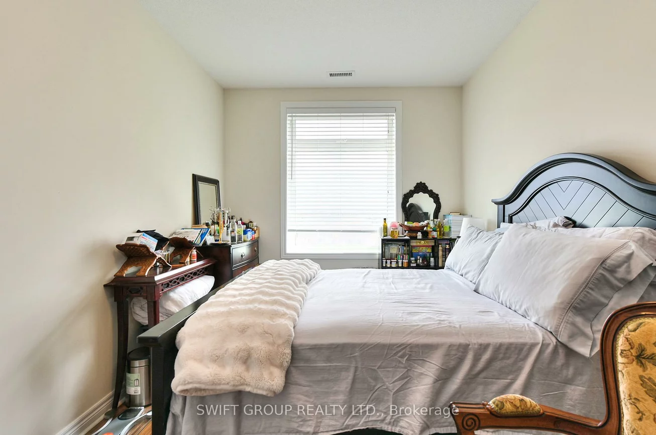 7325, Markham, Cedarwood, Markham