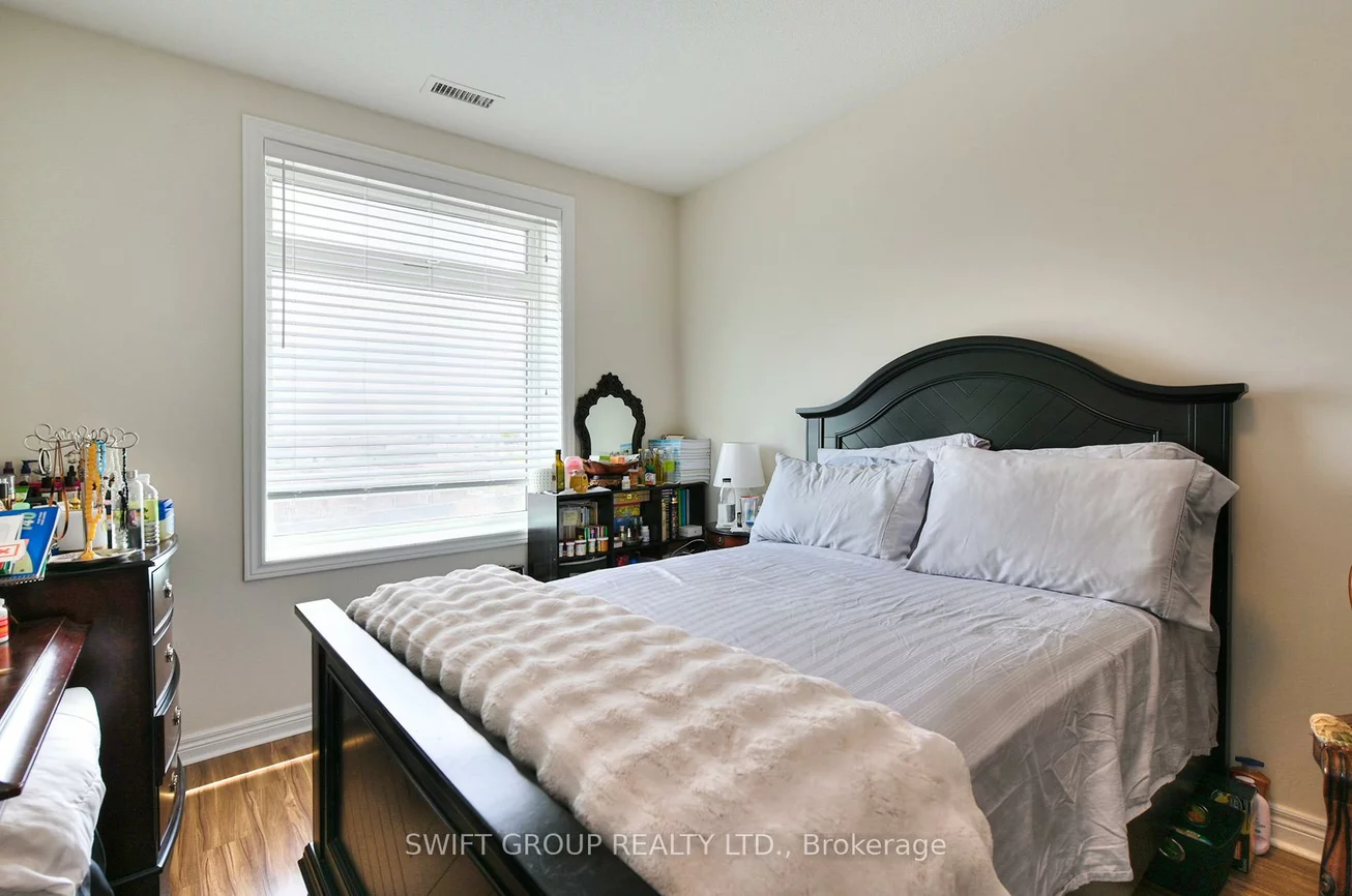 7325, Markham, Cedarwood, Markham