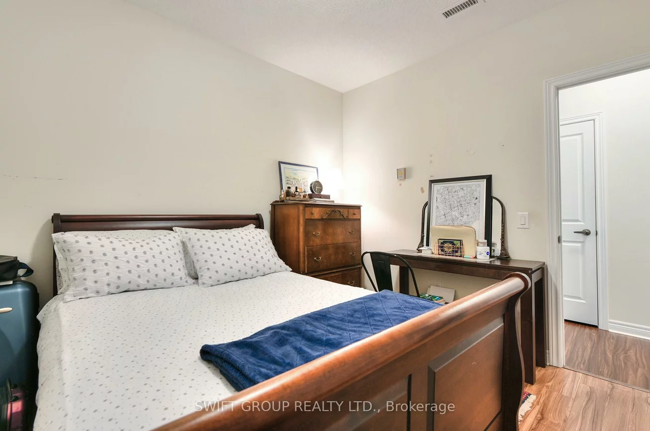7325, Markham, Cedarwood, Markham