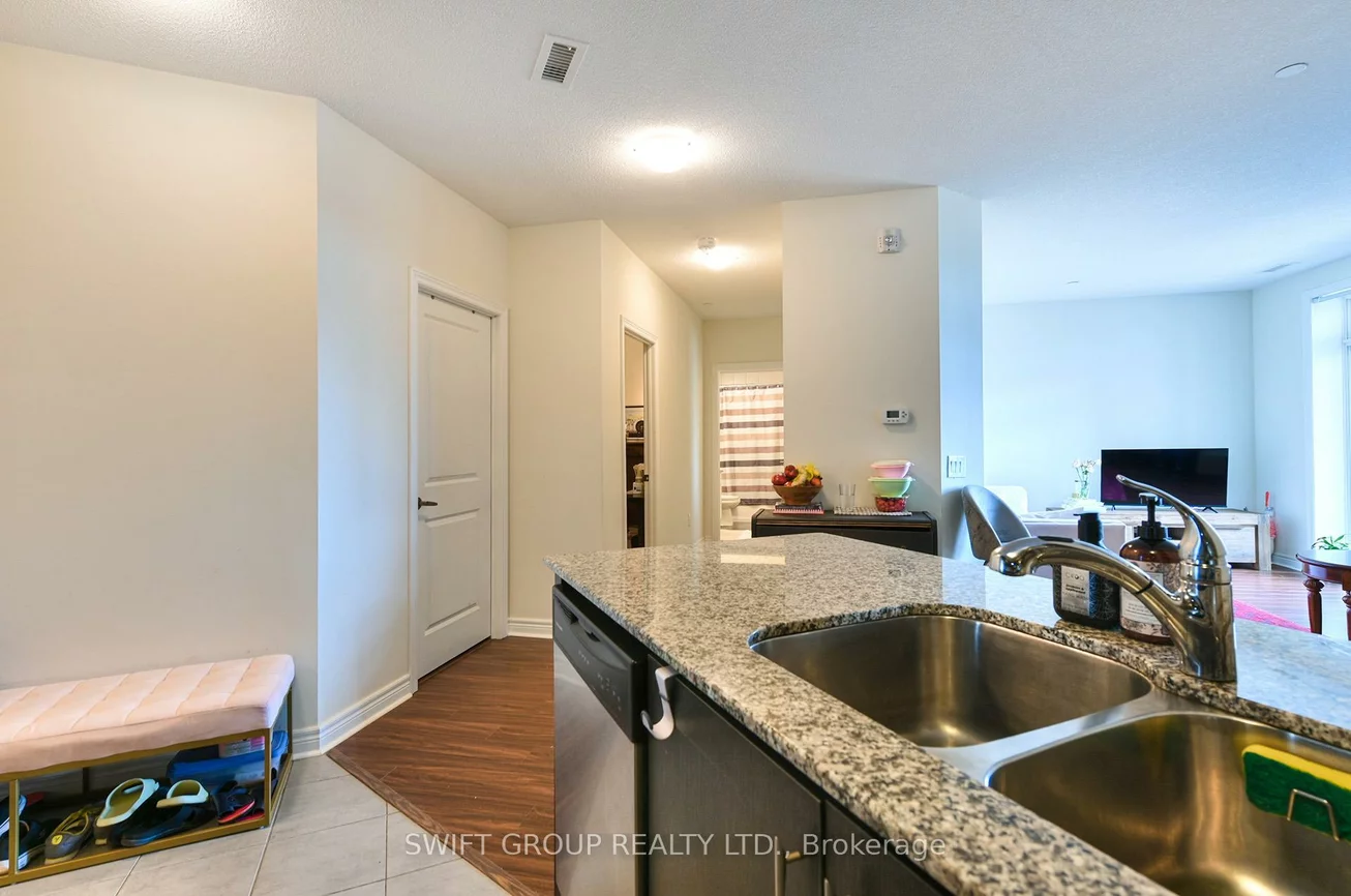 7325, Markham, Cedarwood, Markham