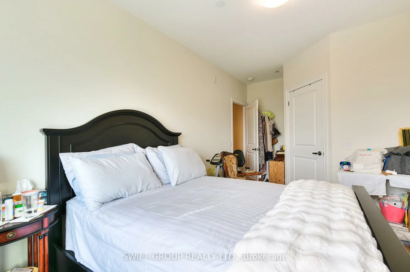 7325, Markham, Cedarwood, Markham