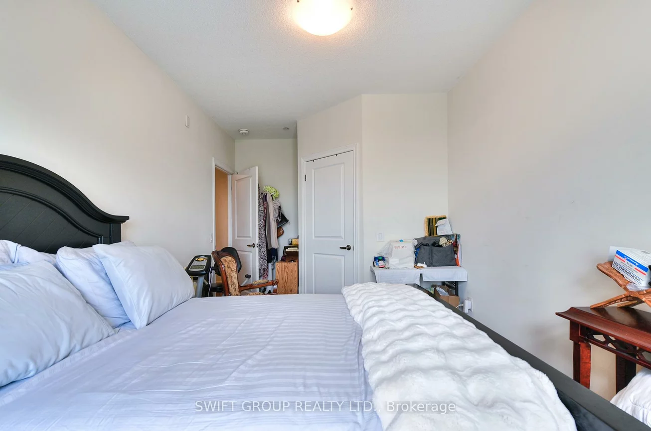 7325, Markham, Cedarwood, Markham