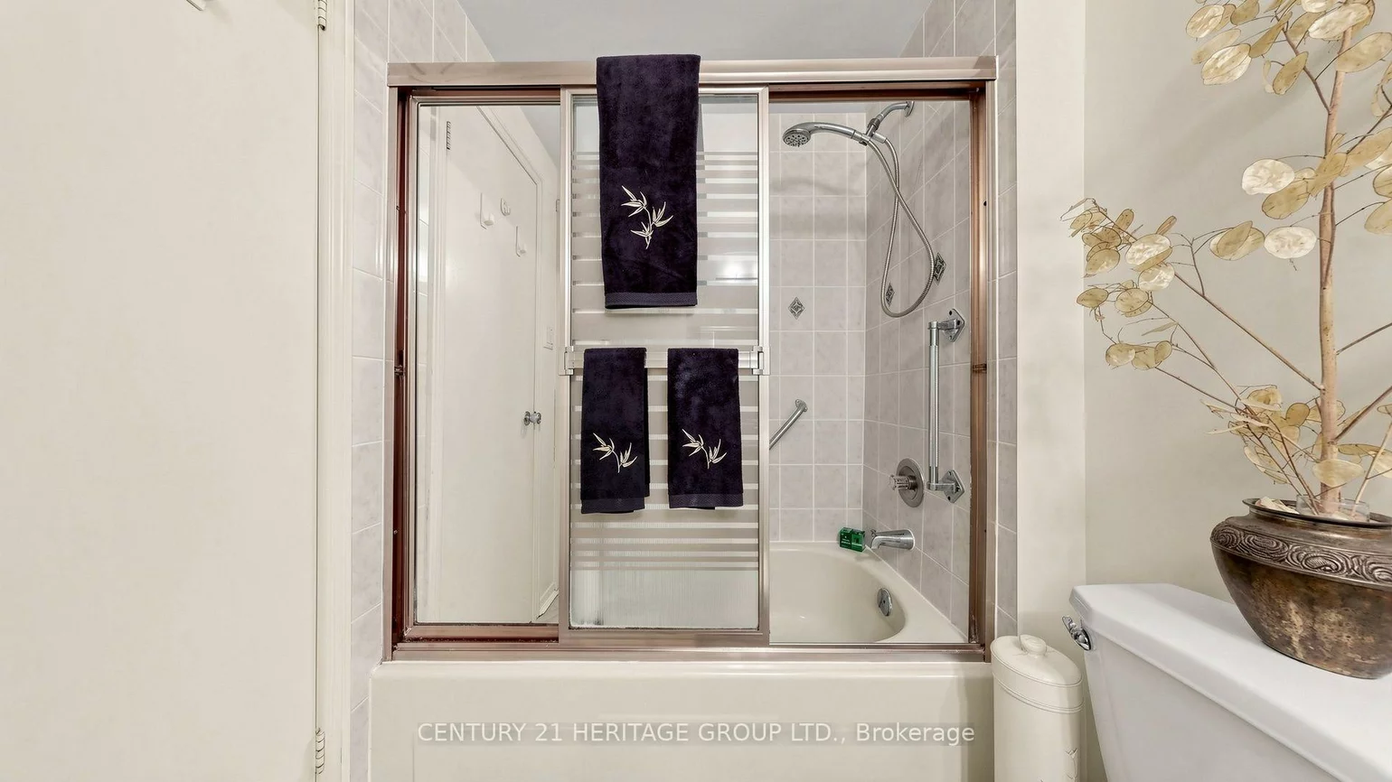 27, Dunkeld, Royal Orchard, Markham
