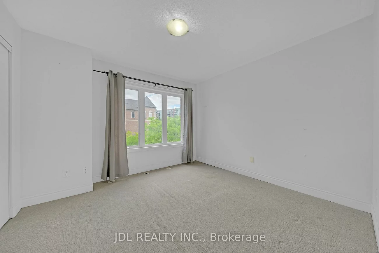 25, Galleria, Commerce Valley, Markham