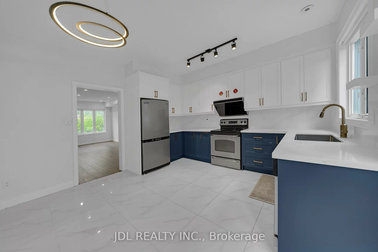 25, Galleria, Commerce Valley, Markham