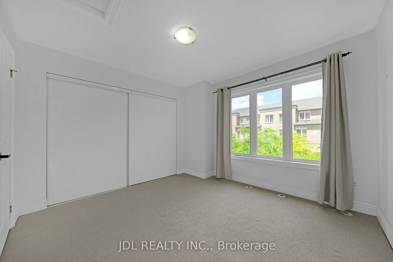 25, Galleria, Commerce Valley, Markham
