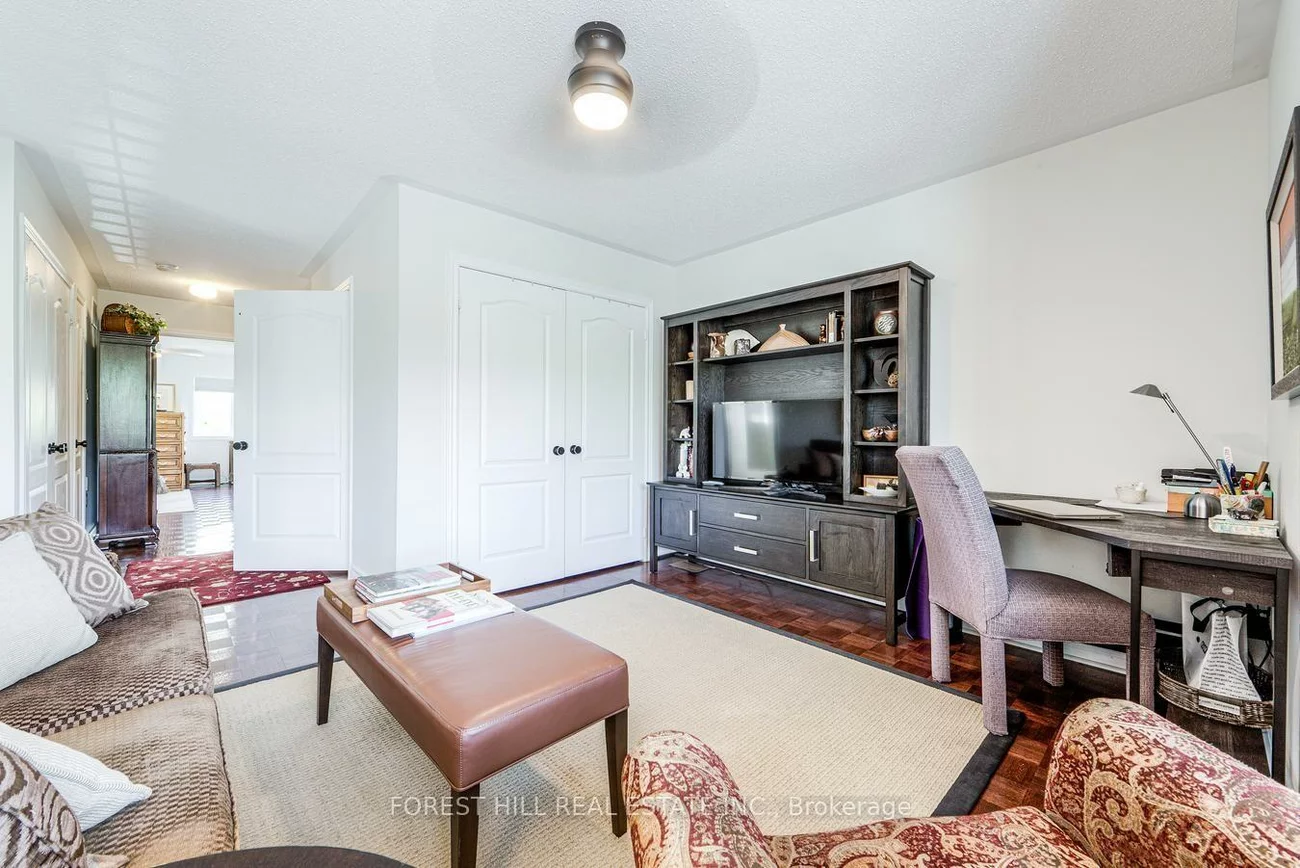 69, Louisbourg, Greensborough, Markham