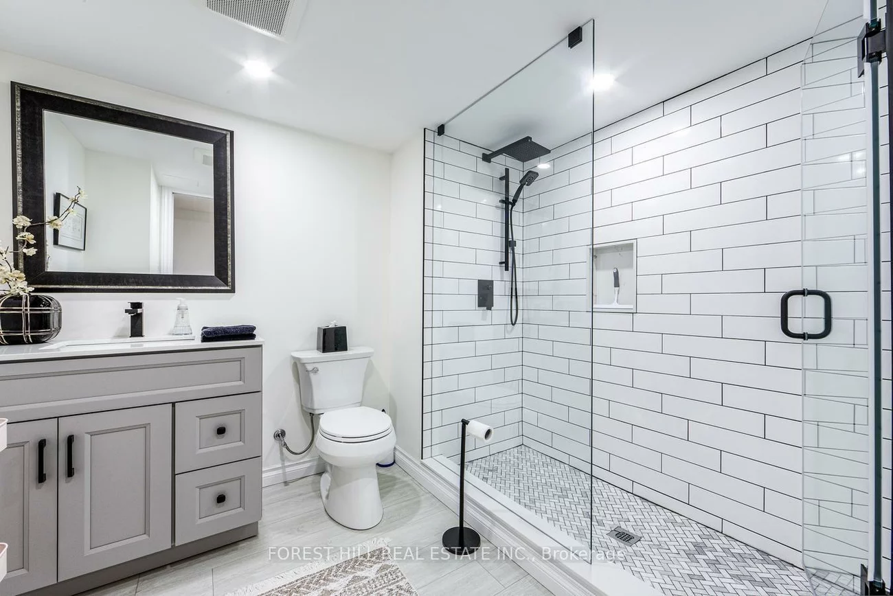 69, Louisbourg, Greensborough, Markham
